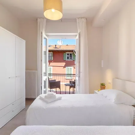 Maison Petrolini - Maggiore Estate By Ginin *