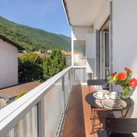 Maison Petrolini - Maggiore Estate By Ginin شقة